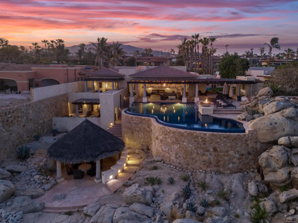 Cabo Luxury Las Residencias Casa Buenaventura epitomizes oceanfront luxury, offering a serene retreat with sweeping – 203 Casa Buenaventura, Cabo Corridor, BS