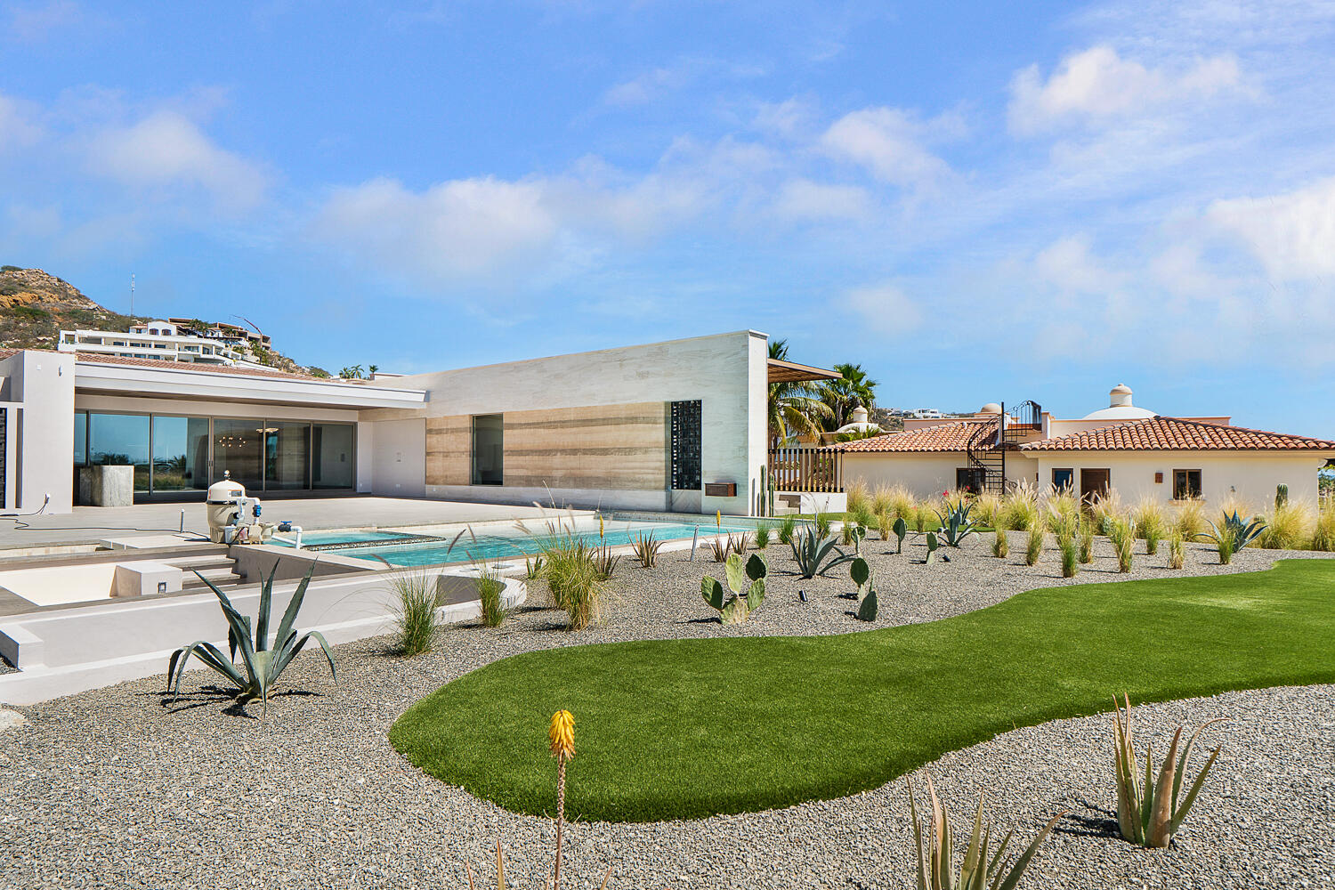 Cabo Luxury Fundadores Villa Maralta 62 offers contemporary coastal living in Puerto Los Cabos.This newly built 5-bedroom residence is designed around seamless indoor-outdoor flow, with main living areas opening toward the terrace, pool, and ocean for sale