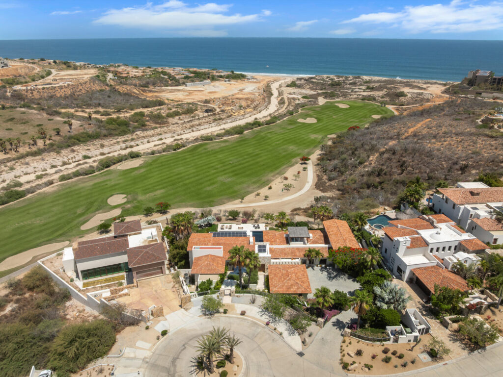Cabo Luxury La Noria Stunning 7-Bedroom Estate with Private Casita - A True Gem!This beautifully designed 7 bedroom, 6 bath residence offers luxurious living with ample space for family, guests and entertaining. The property combines elegance, comfort and functionality in every detail. Perfectly positioned to capture breathtaking ocean – 94/95 La Noria, San Jose del Cabo, BS
