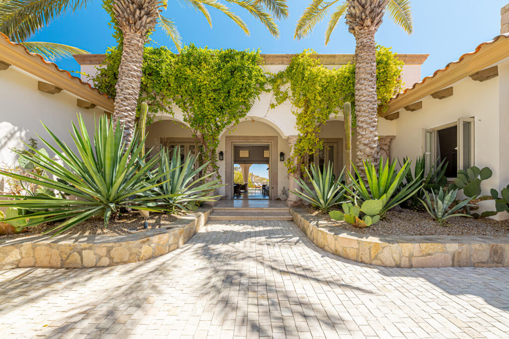 Cabo Luxury Palmilla Estates Nestled within the prestigious Palmilla community, this stunning 5-bedroom home offers the perfect blend of luxury and family-friendly comfort. Overlooking the pristine Arroyo 7 fairway of the renowned Palmilla golf course, the property boasts breathtaking ocean and golf course – Calle Los Altos, San Jose Corridor, BS