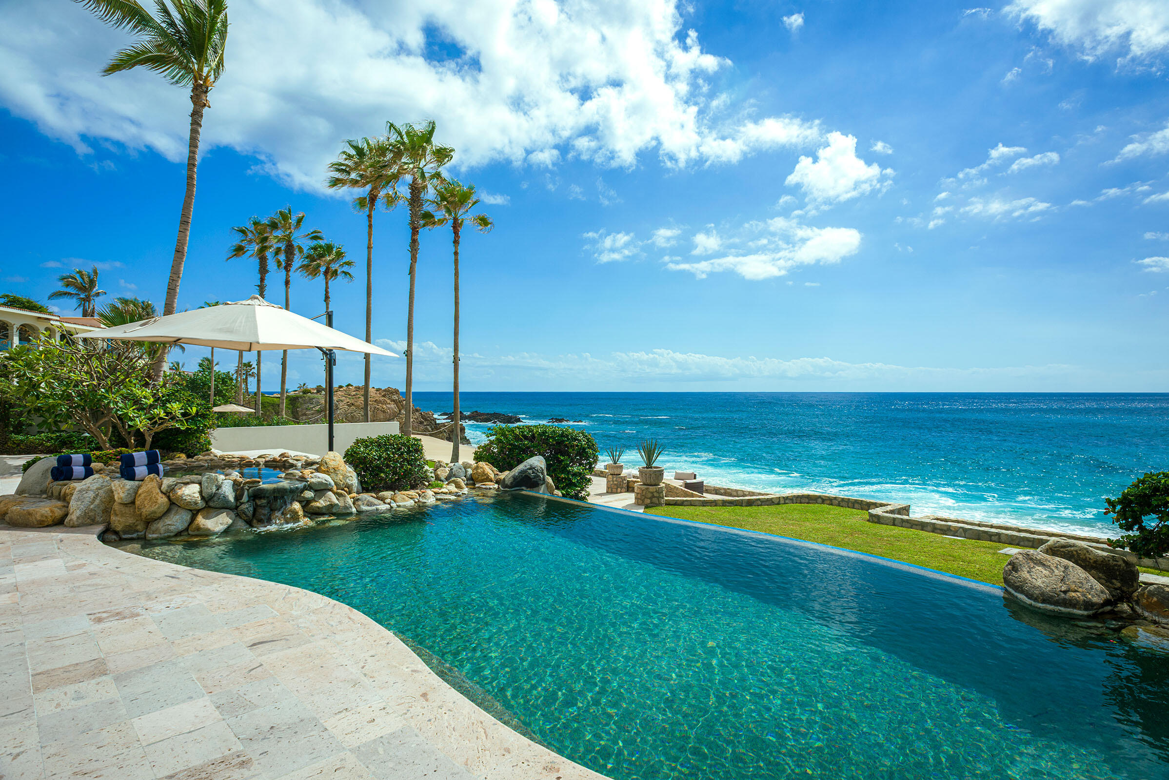Cabo Luxury Palmilla Sur Exceptional oceanfront residence located in the prestigious community of Palmilla Sur. This beautifully appointed home features 5 bedrooms, 5 full bathrooms, and 2 half bathrooms, offering stunning ocean – Casa Edwards Too, San Jose Corridor, San Jose Corridor, BS