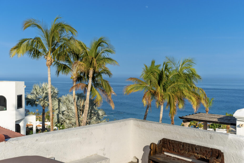 Cabo Luxury Rancho Cerro Colorado Located at the highest point of Rancho Cerro Colorado, this four-bedroom, four-and-a-half-bathroom residence blends old-world charm with coastal sophistication. Filled with natural light and ocean – L7 M10 Costa Azul, San Jose Corridor, BS